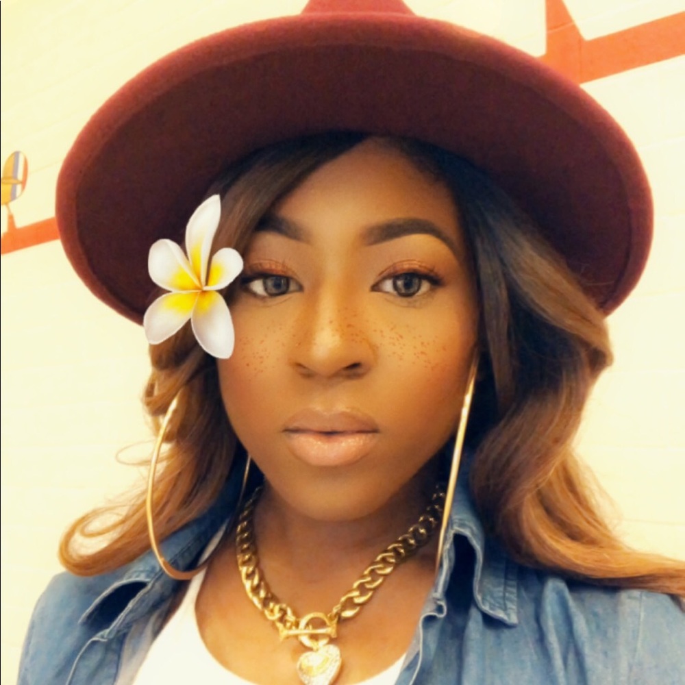 Meet your Posher, Sherell